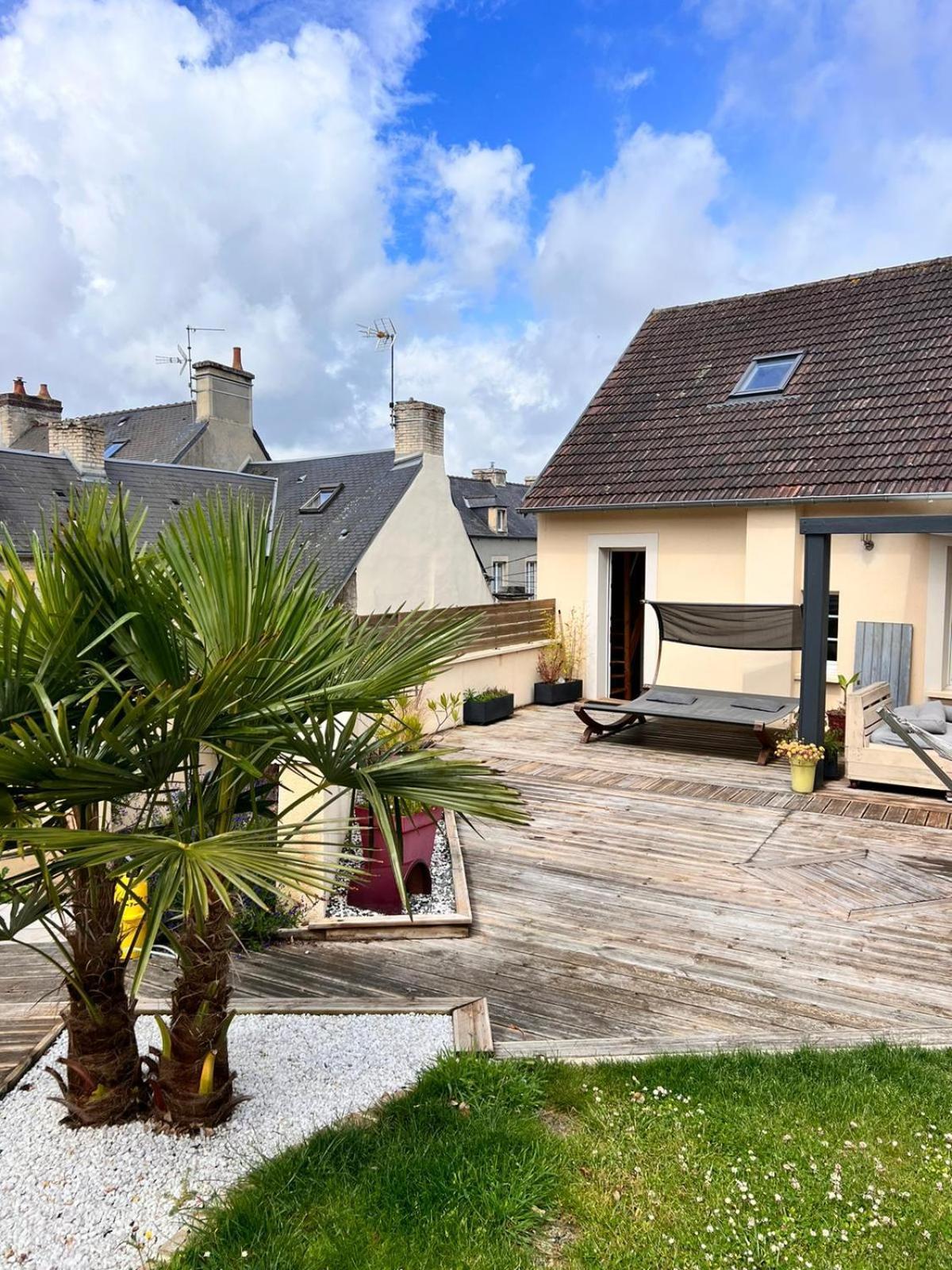 Les Palmiers Bed & Breakfast Bayeux Exterior photo