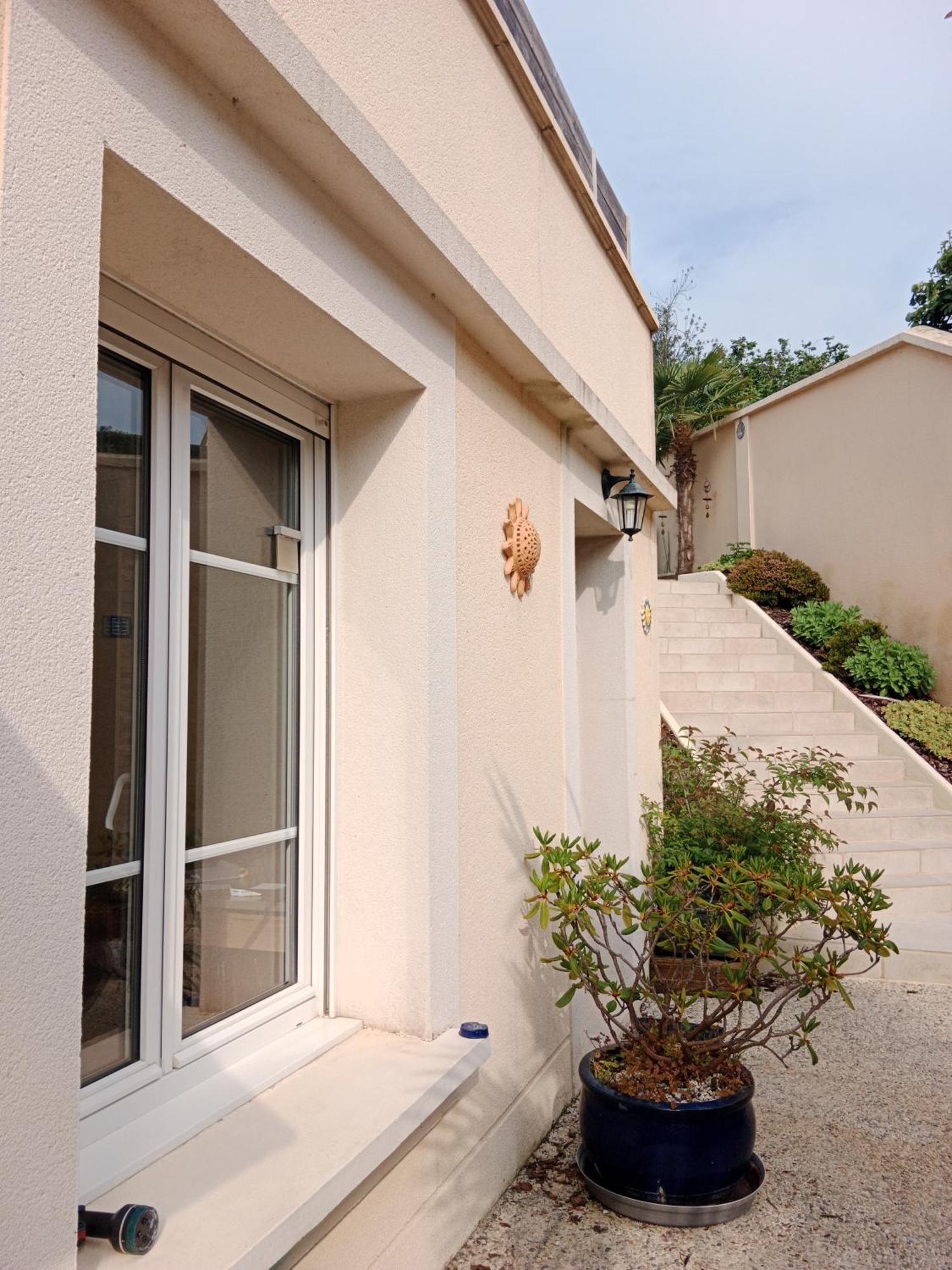 Les Palmiers Bed & Breakfast Bayeux Exterior photo